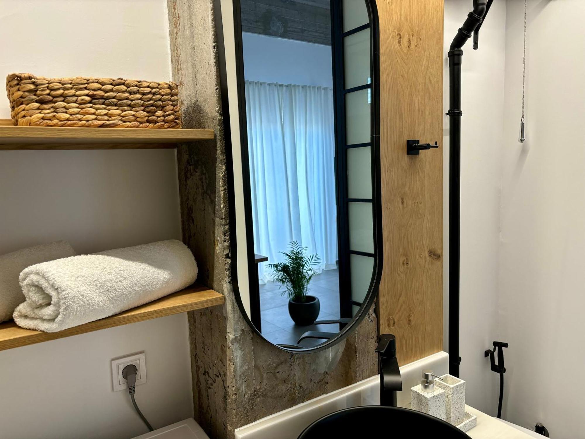 Industrial Loft Comfort Living كاندية المظهر الخارجي الصورة